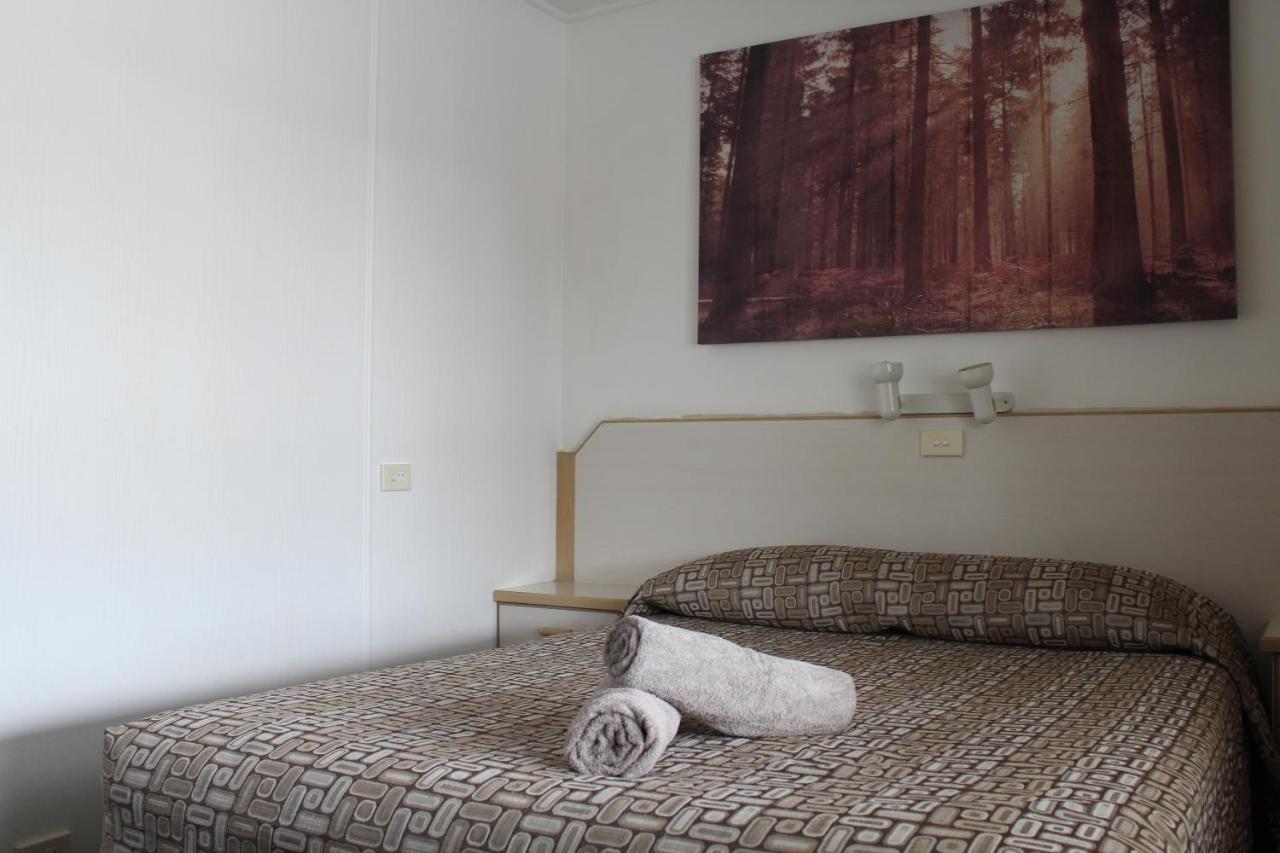 Tally Ho Motor Inn Tenterfield Bagian luar foto