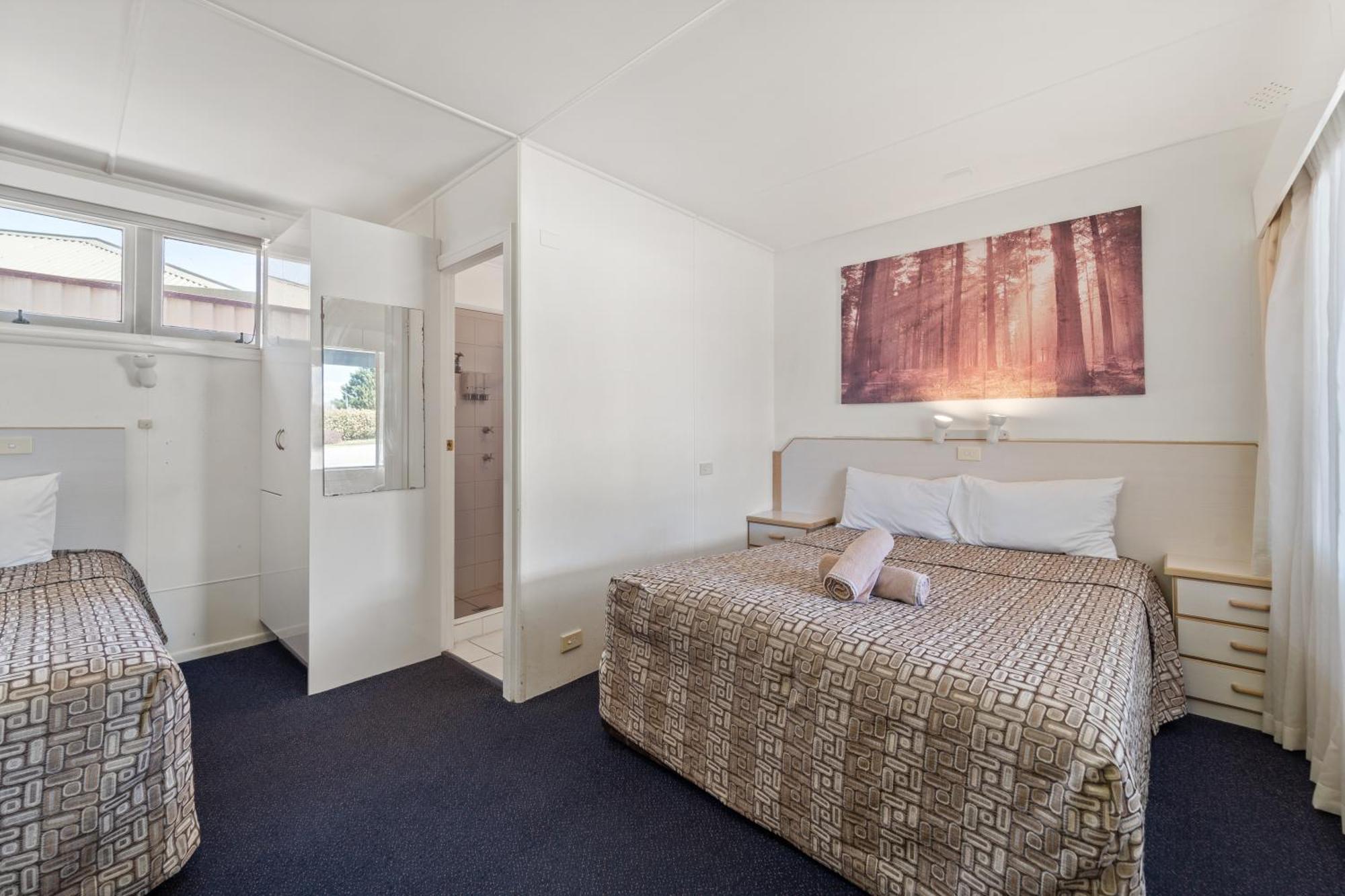 Tally Ho Motor Inn Tenterfield Bagian luar foto