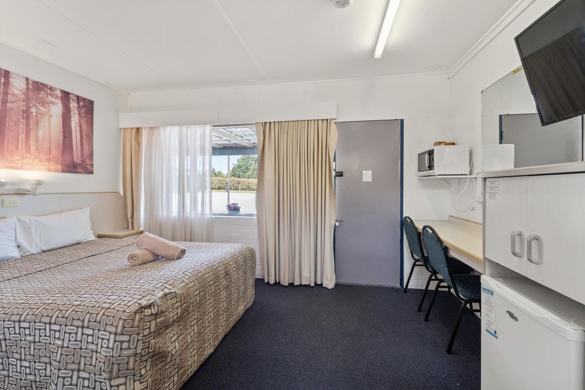 Tally Ho Motor Inn Tenterfield Bagian luar foto