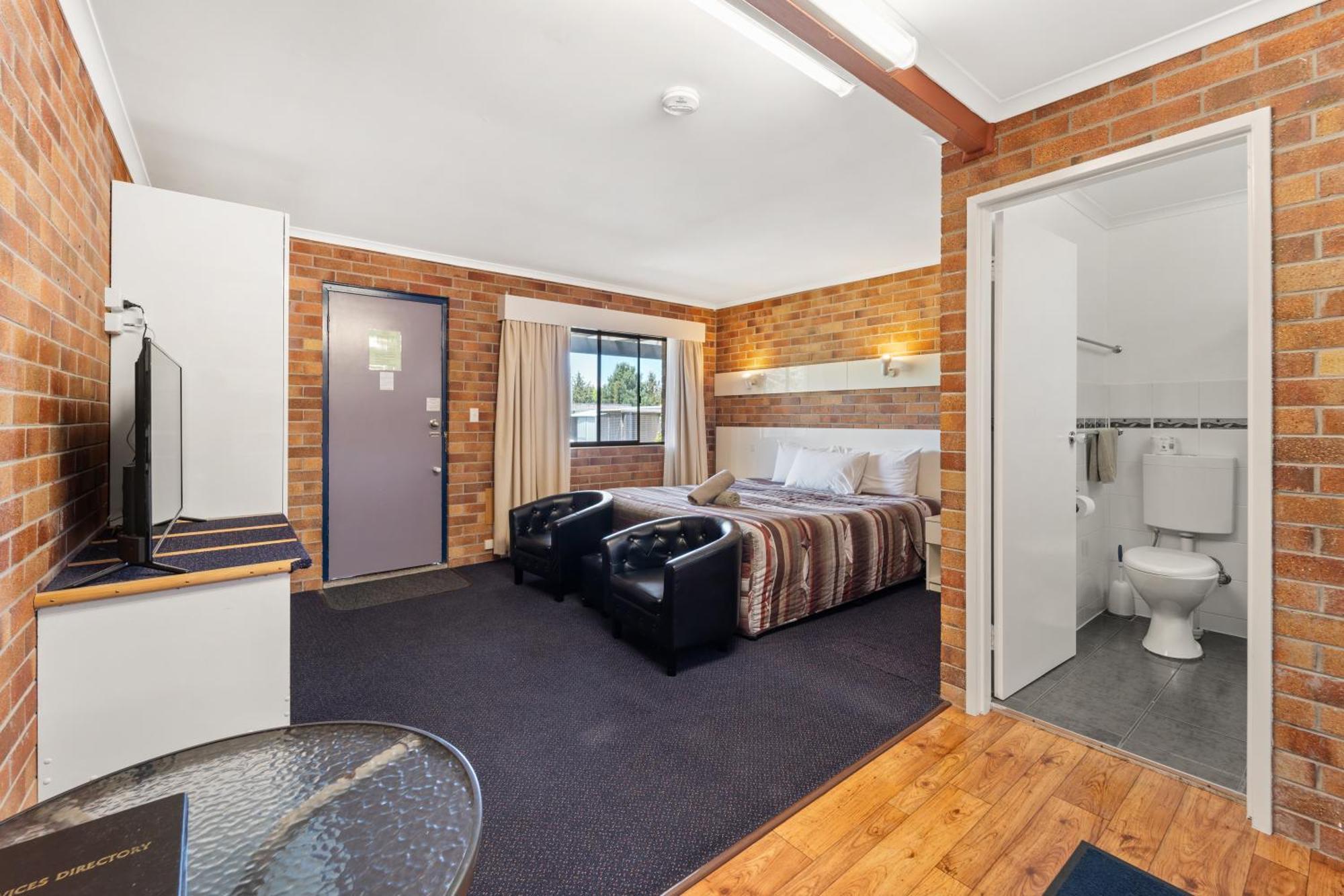 Tally Ho Motor Inn Tenterfield Bagian luar foto