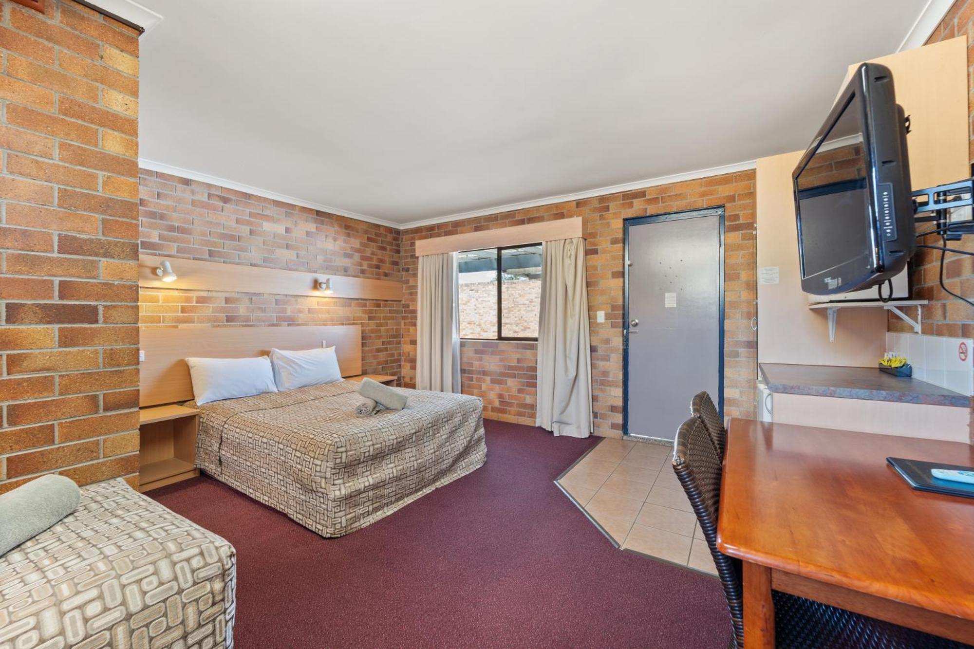Tally Ho Motor Inn Tenterfield Bagian luar foto