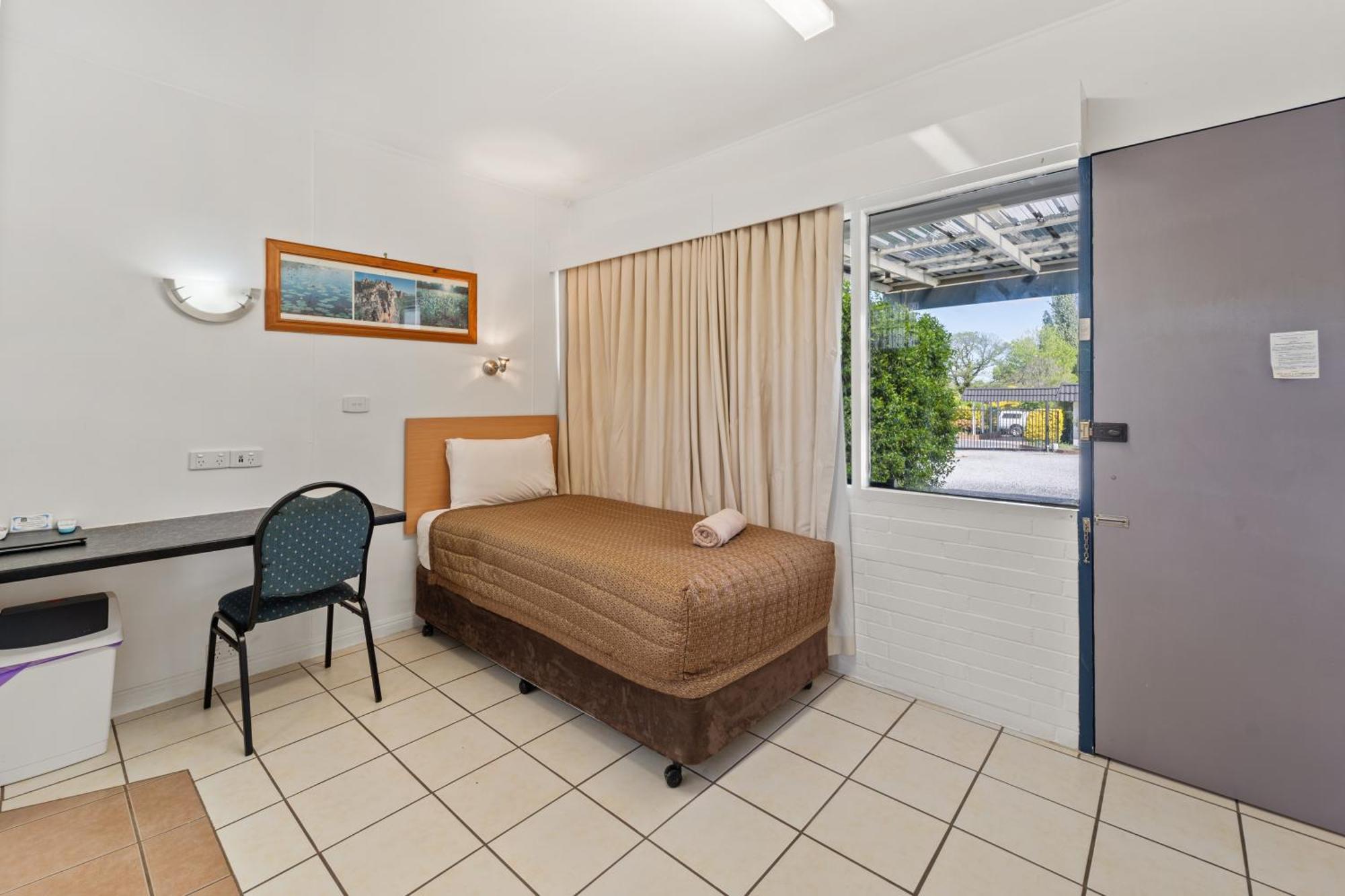 Tally Ho Motor Inn Tenterfield Bagian luar foto